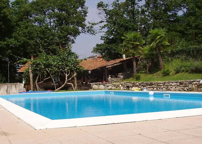 Agriturismo Tschang Wilma * 카스텔베카나